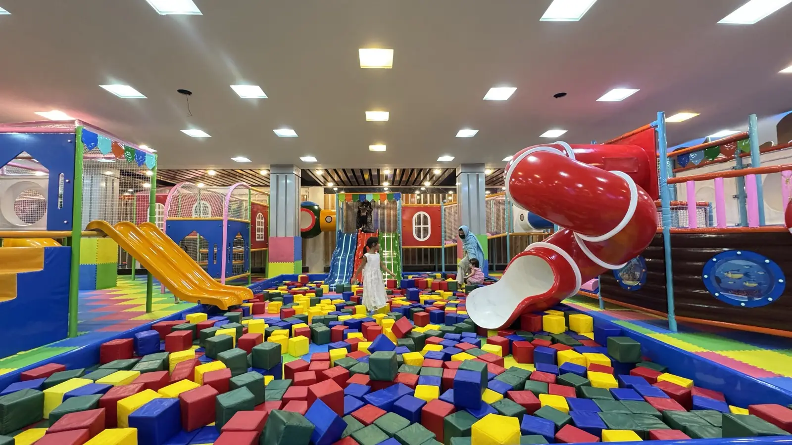 Wide view of the ball pit play area at Funzania
